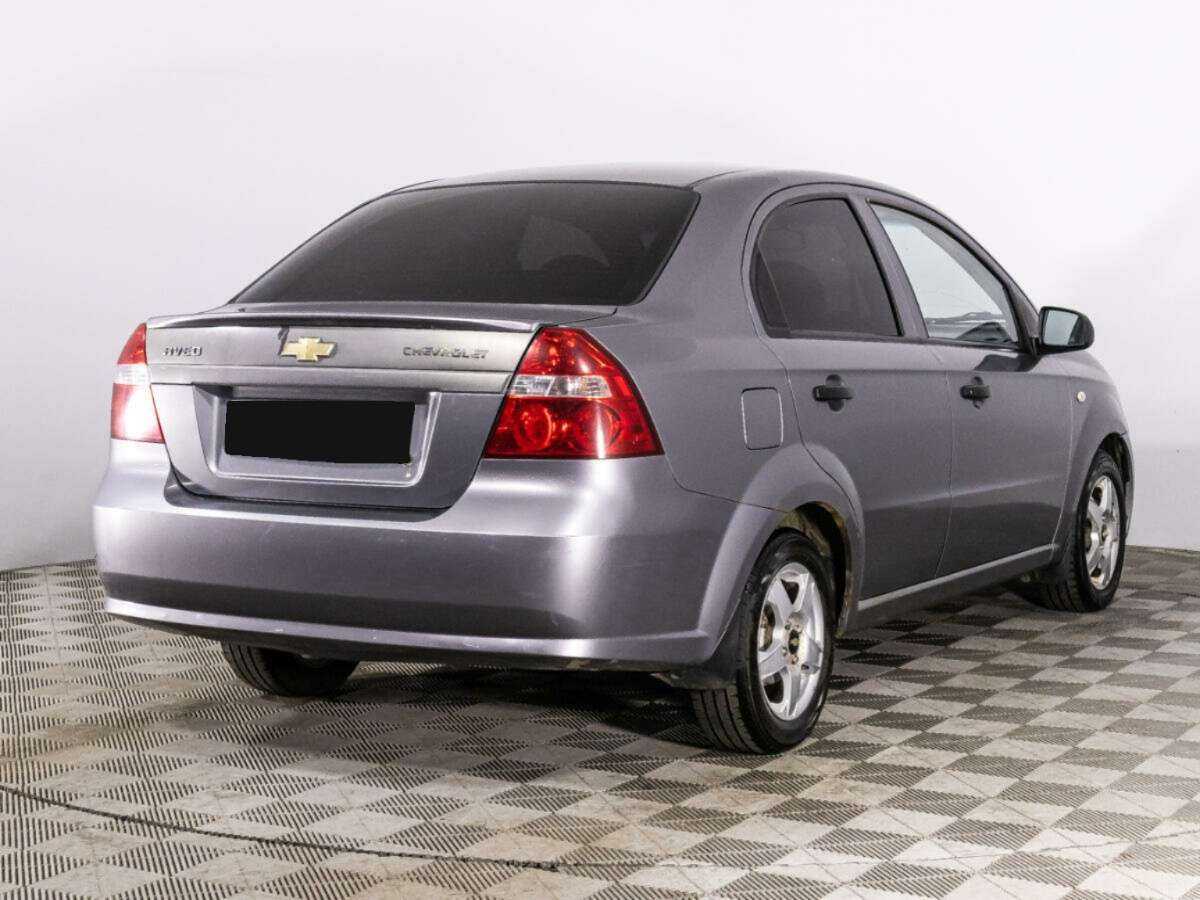 Chevrolet Aveo с пробегом — 2008 год. Фото: #4