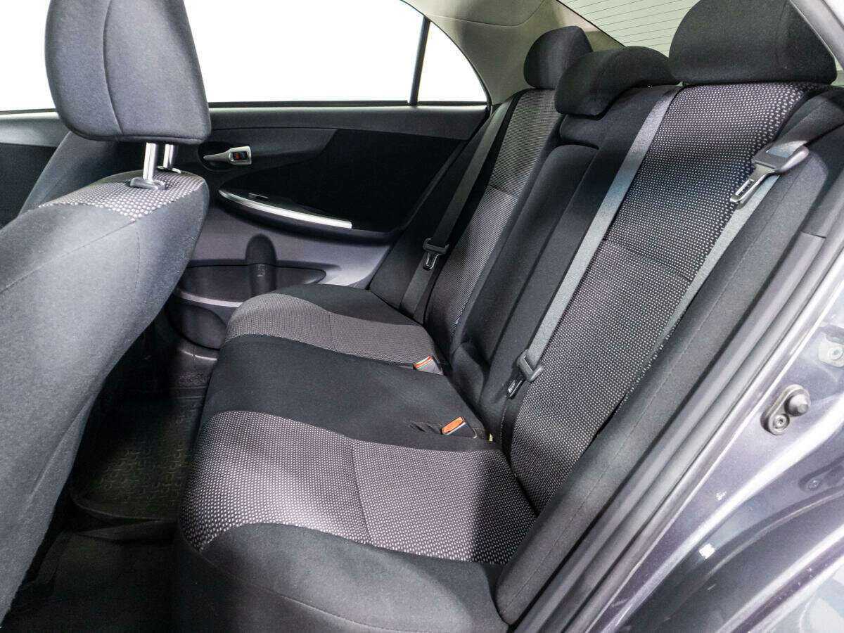 Toyota Corolla с пробегом — 2011 год. Фото: #9