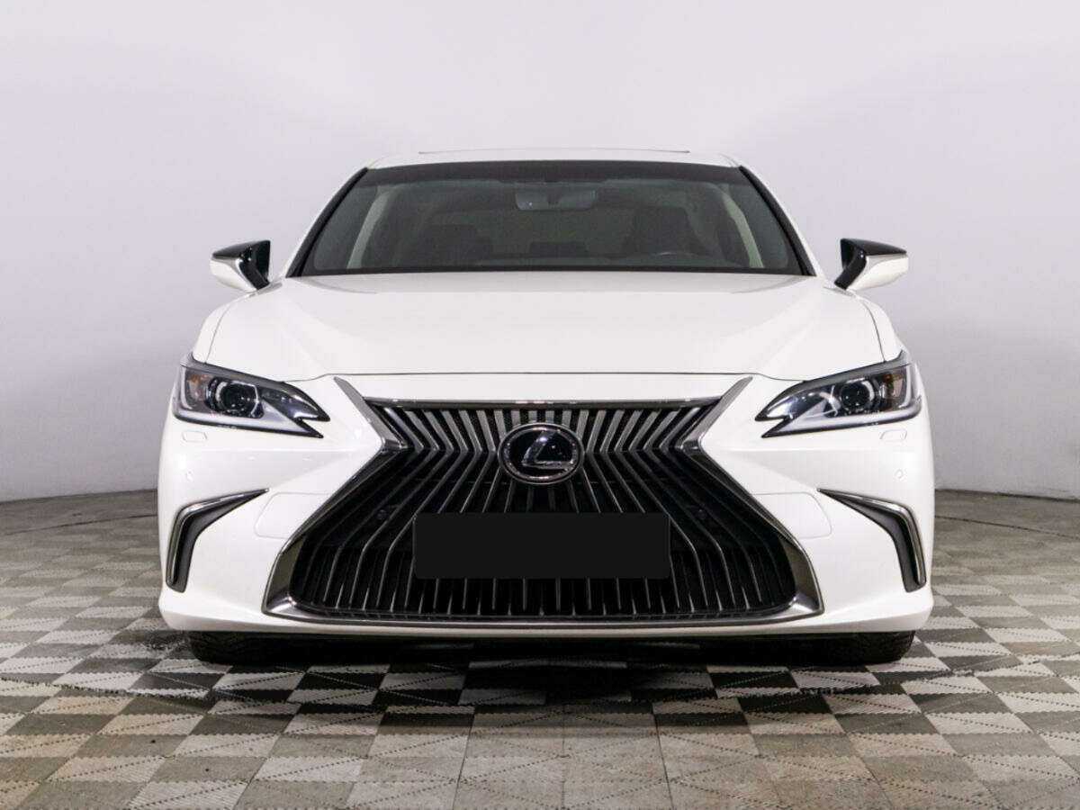 Lexus ES с пробегом — 2019 год. Фото: #1