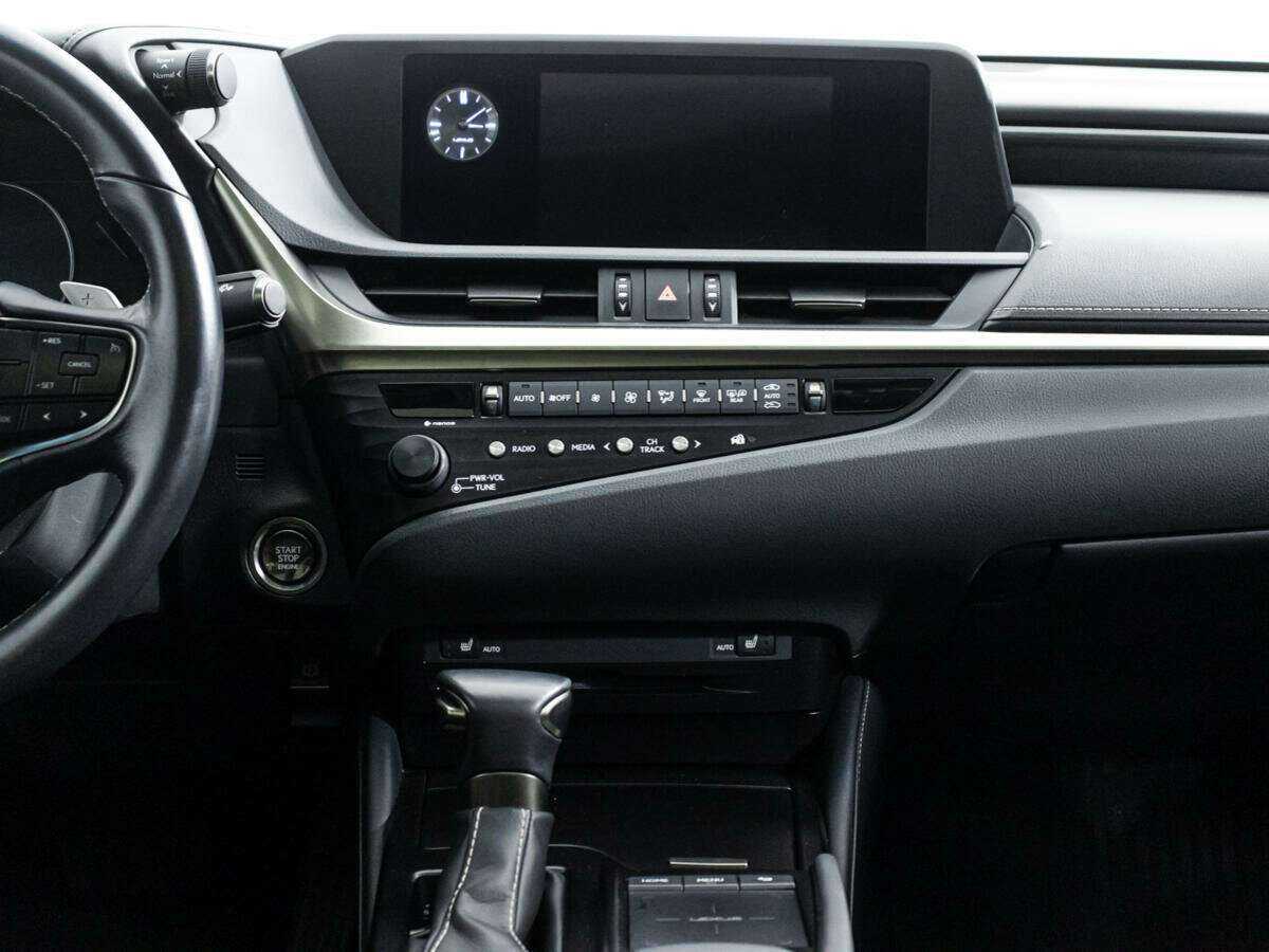 Lexus ES с пробегом — 2019 год. Фото: #13