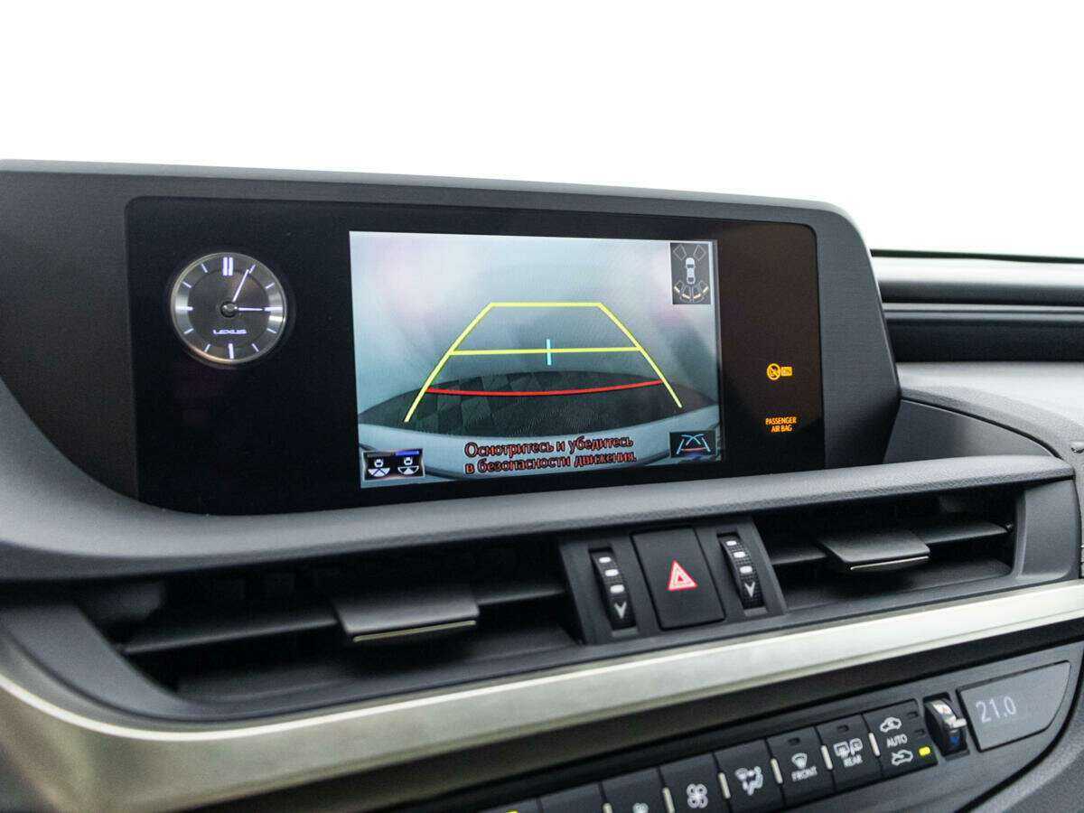 Lexus ES с пробегом — 2019 год. Фото: #15