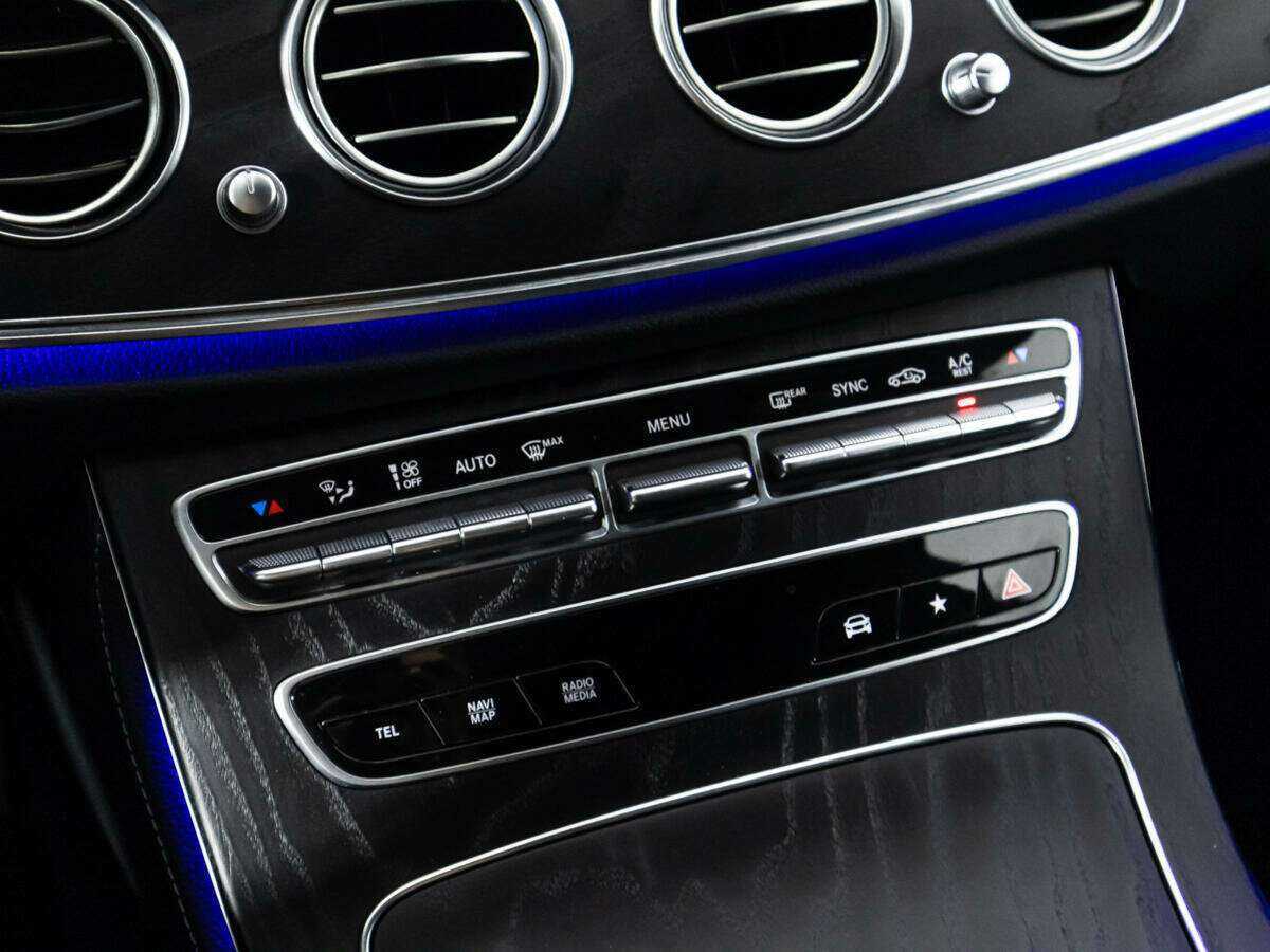 Mercedes-Benz E-Класс с пробегом — 2021 год. Фото: #15