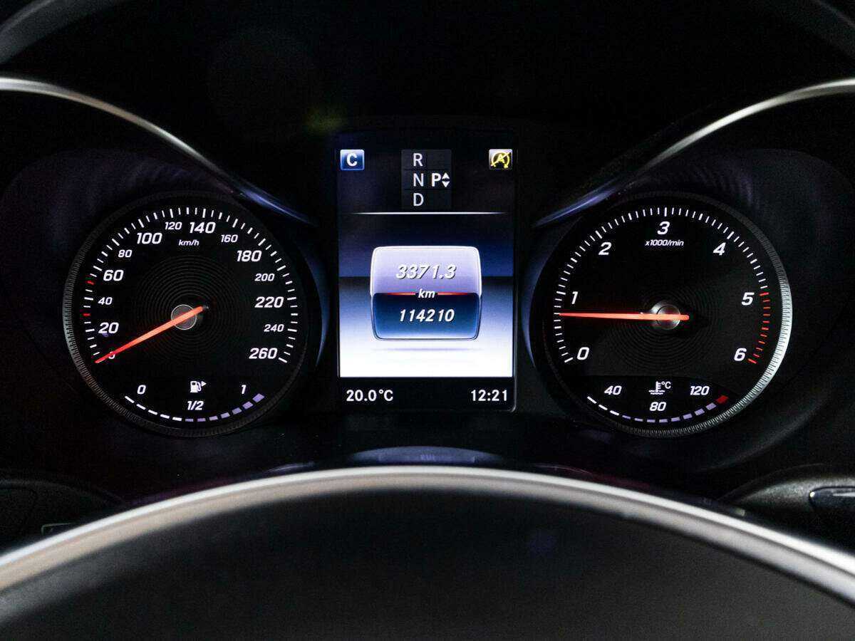 Mercedes-Benz GLC Coupe с пробегом — 2016 год. Фото: #11