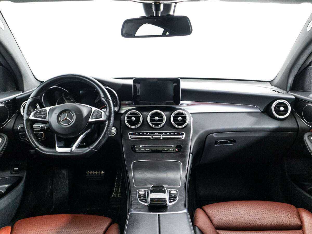 Mercedes-Benz GLC Coupe с пробегом — 2016 год. Фото: #12