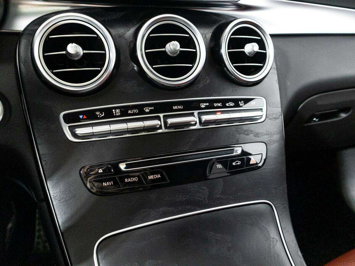 Mercedes-Benz GLC Coupe с пробегом — 2016 год. Фото: #15