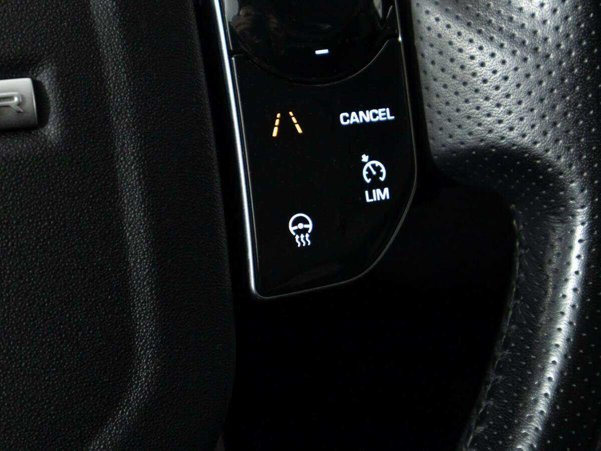 Land Rover Range Rover Velar с пробегом — 2018 год. Фото: #16