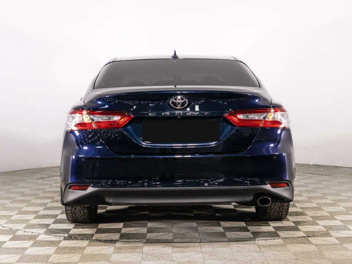 Toyota Camry с пробегом — 2018 год. Фото: #5