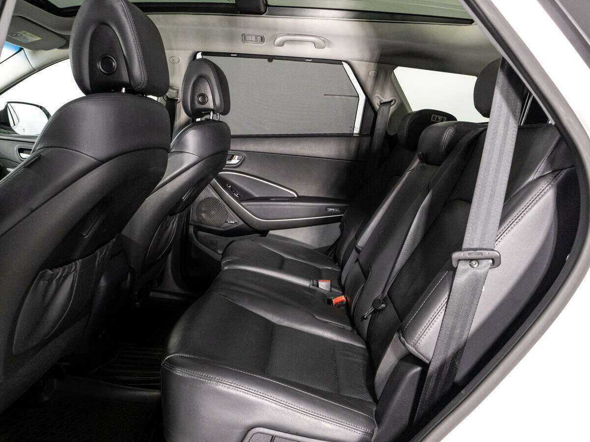 Hyundai Santa Fe с пробегом — 2016 год. Фото: #9