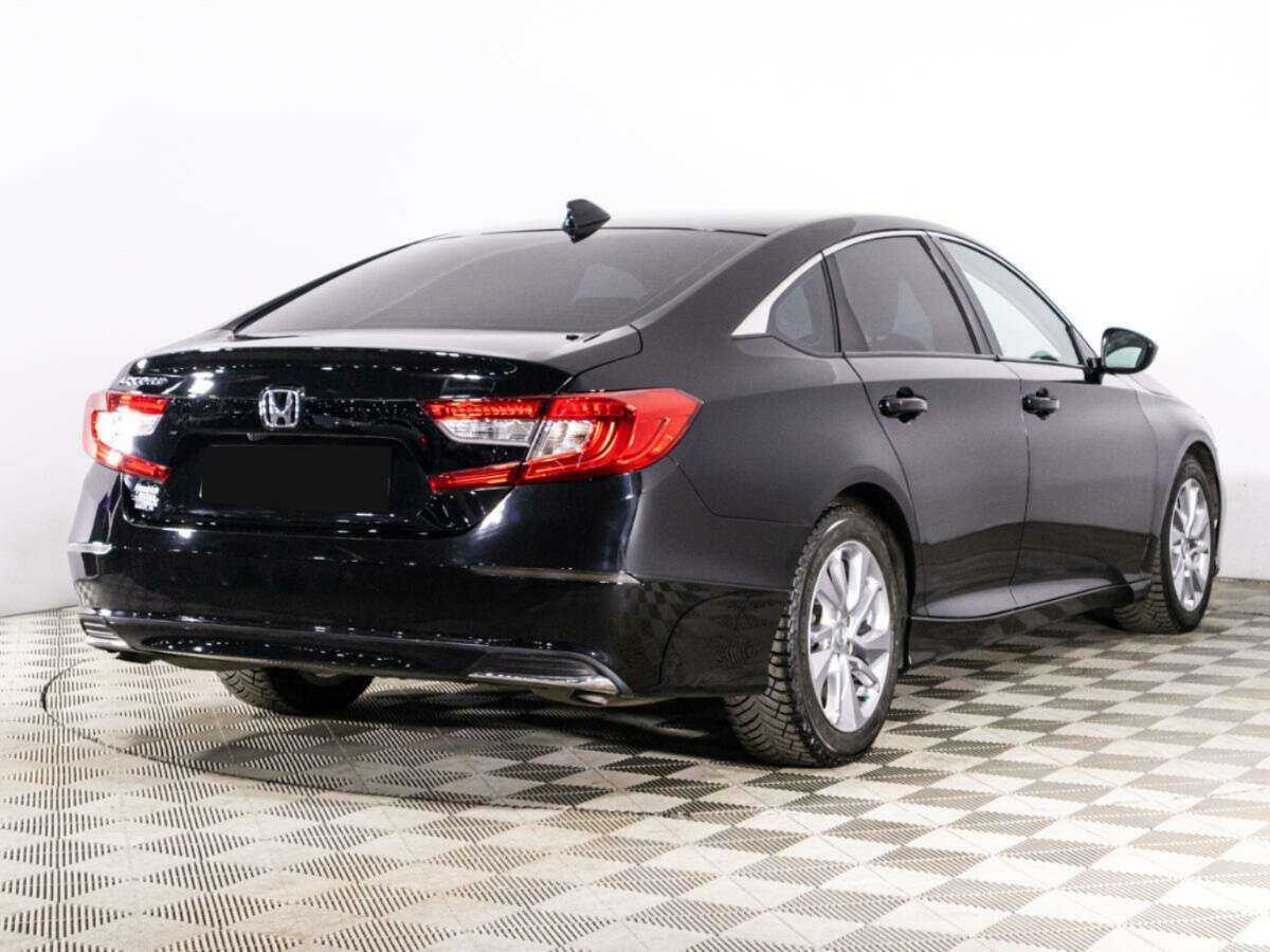 Honda Accord с пробегом — 2018 год. Фото: #4
