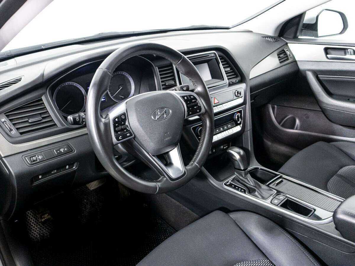 Hyundai Sonata с пробегом — 2018 год. Фото: #10