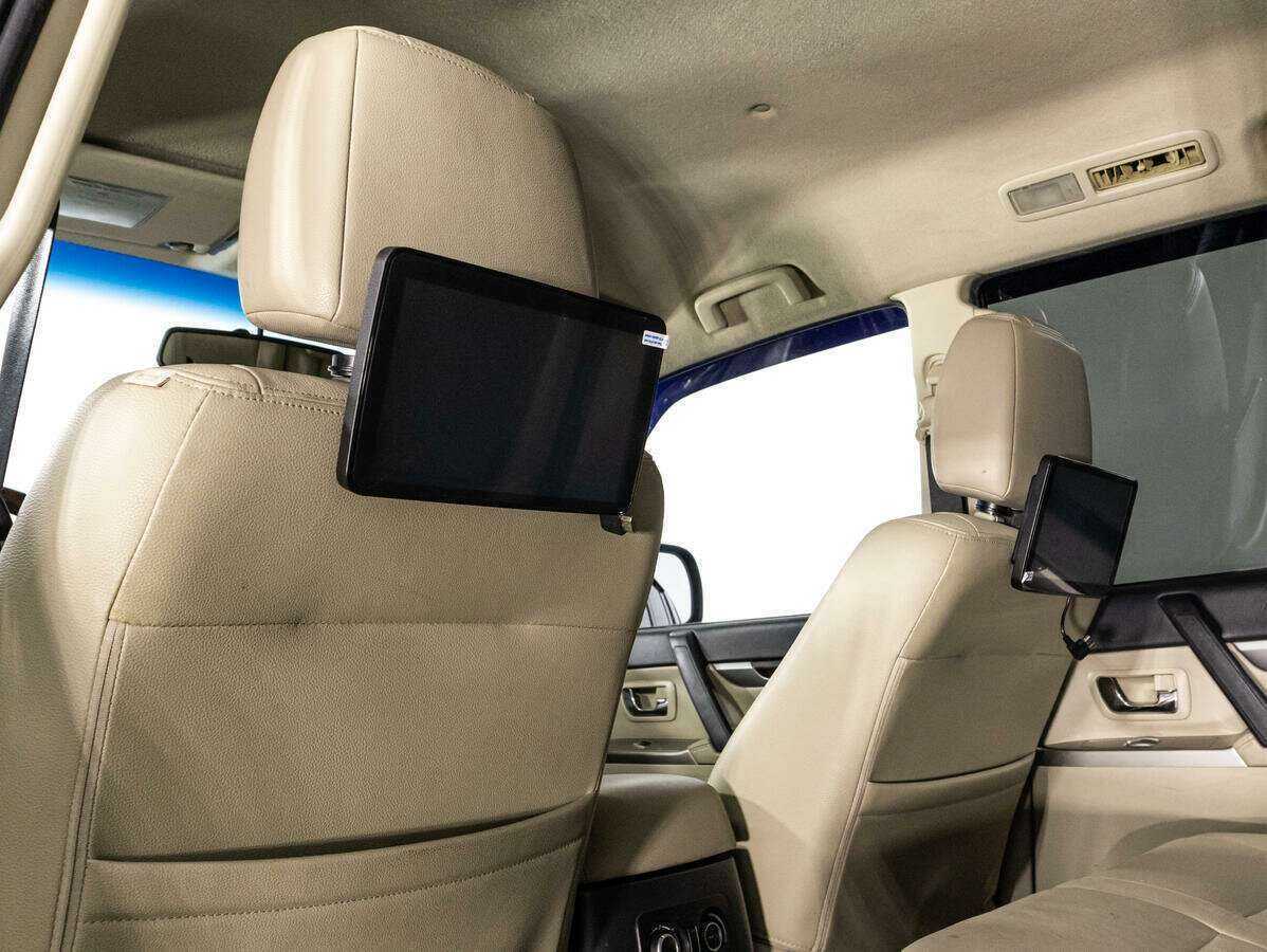 Mitsubishi Pajero с пробегом — 2017 год. Фото: #13