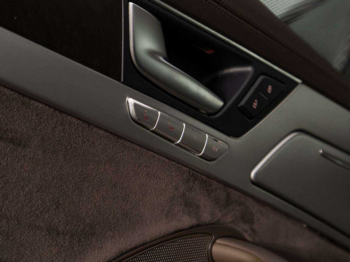 Audi A8 с пробегом — 2014 год. Фото: #23
