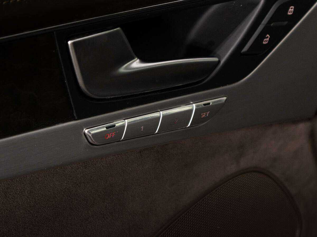 Audi A8 с пробегом — 2014 год. Фото: #24