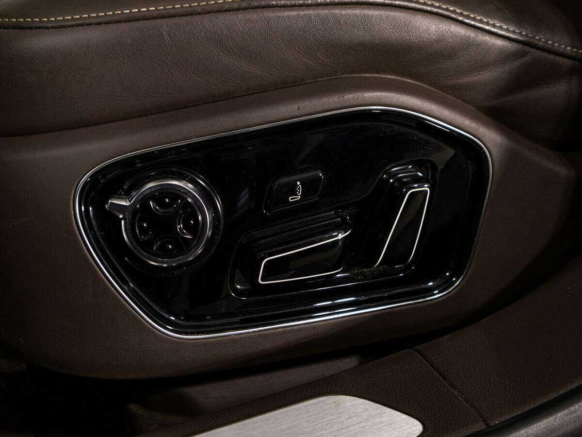 Audi A8 с пробегом — 2014 год. Фото: #25