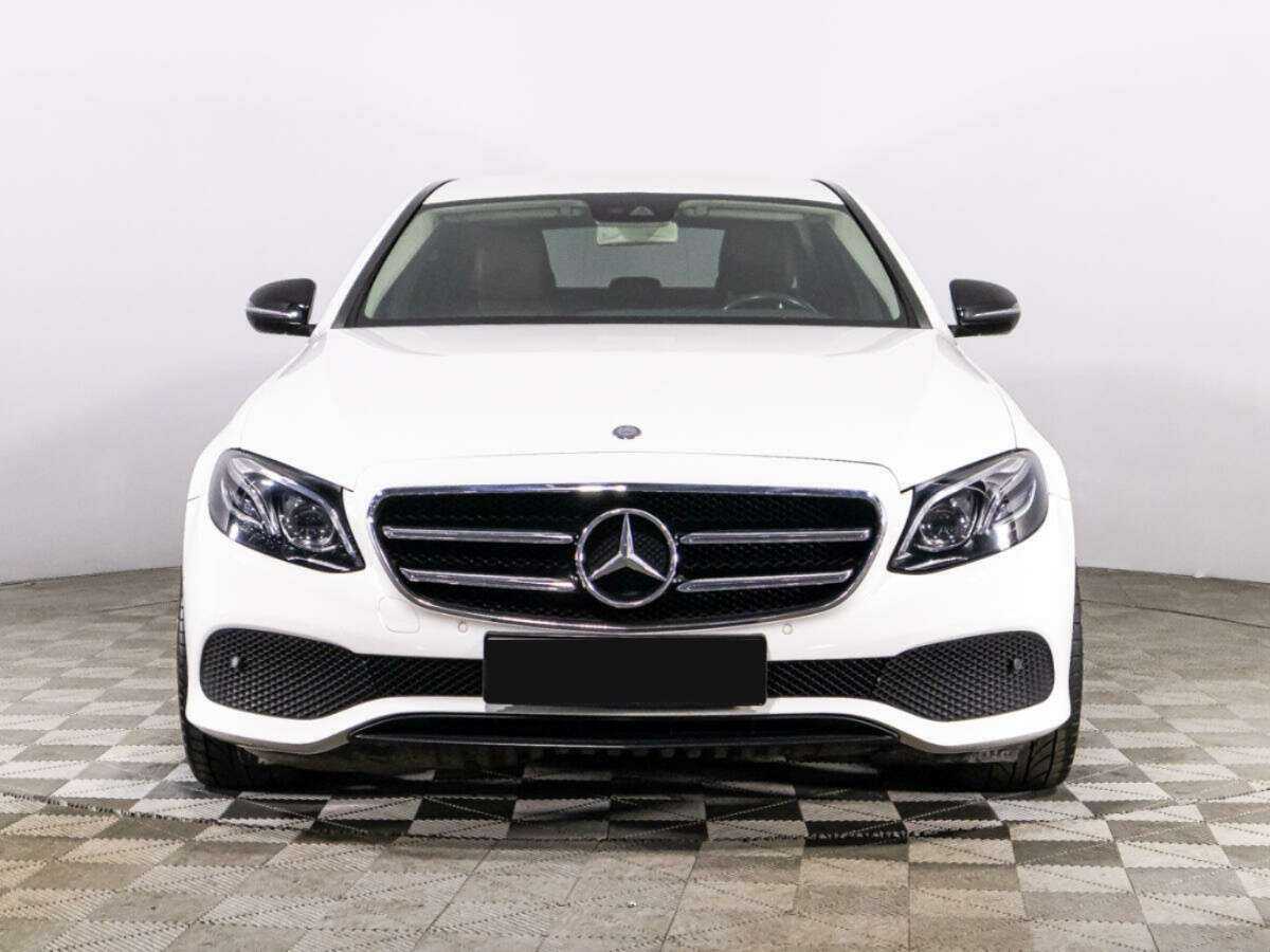 Mercedes-Benz E-Класс с пробегом — 2016 год. Фото: #1