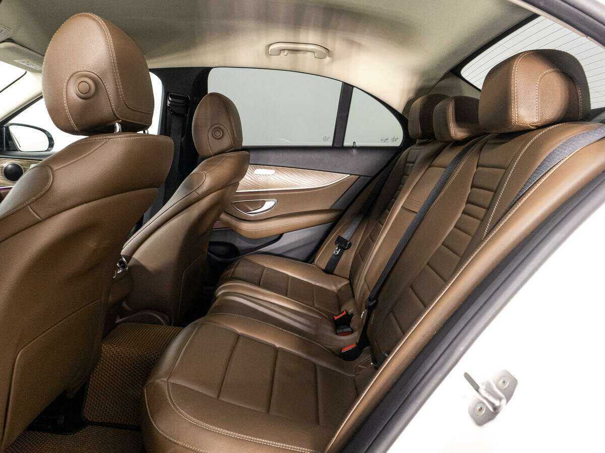 Mercedes-Benz E-Класс с пробегом — 2016 год. Фото: #9