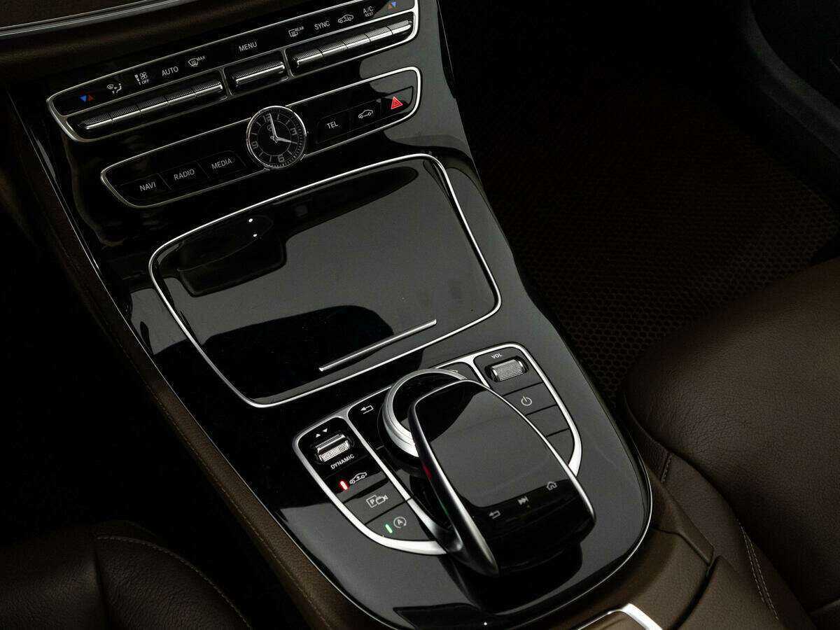 Mercedes-Benz E-Класс с пробегом — 2016 год. Фото: #17