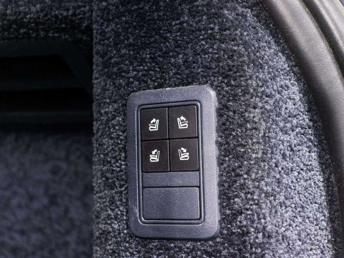 Land Rover Range Rover с пробегом — 2015 год. Фото: #16