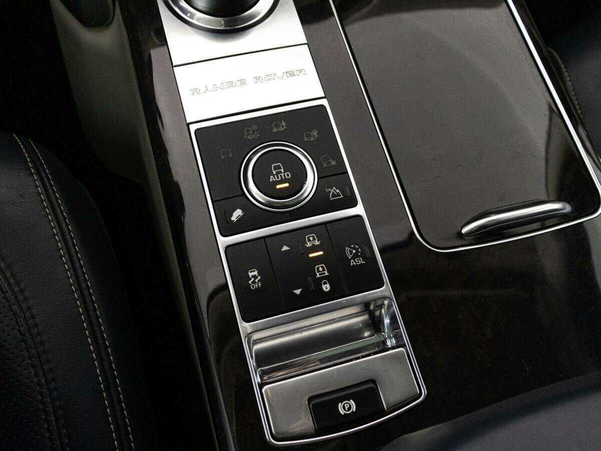 Land Rover Range Rover с пробегом — 2015 год. Фото: #22