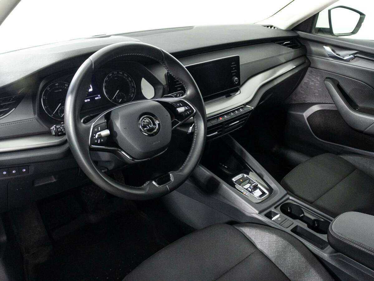 Skoda Octavia с пробегом — 2021 год. Фото: #10