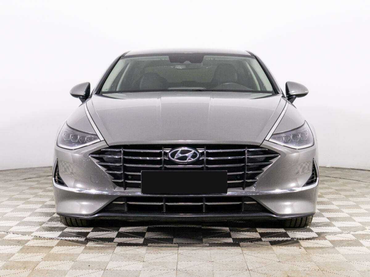 Hyundai Sonata с пробегом — 2020 год. Фото: #1