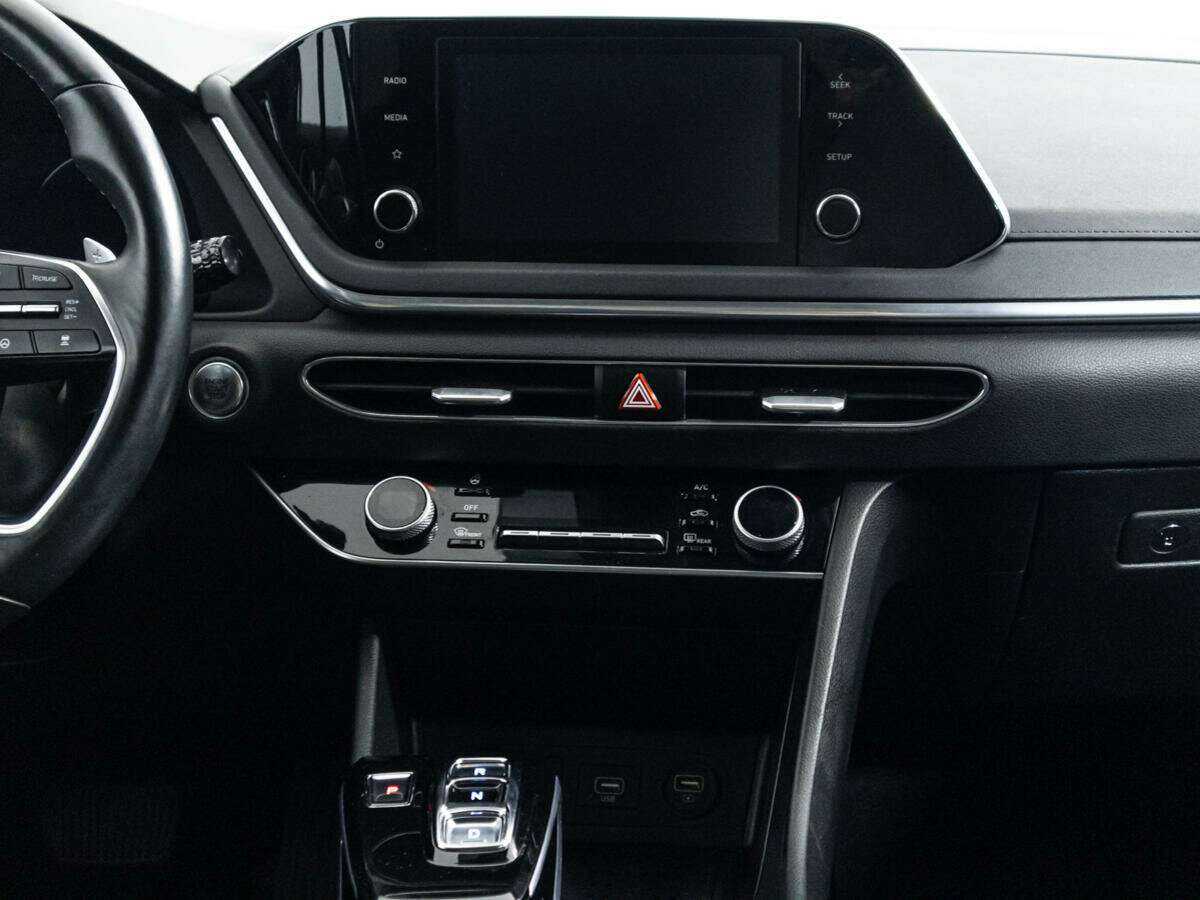 Hyundai Sonata с пробегом — 2020 год. Фото: #13