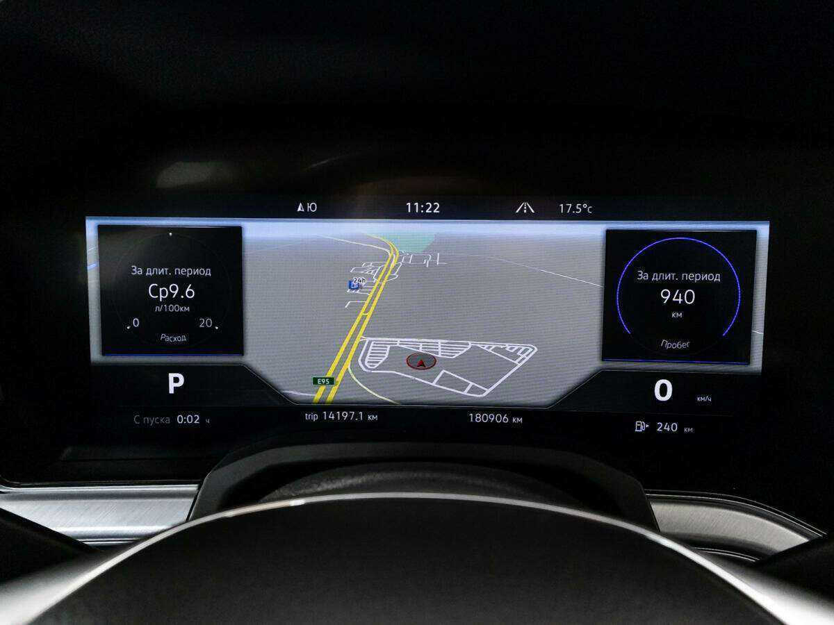 Volkswagen Touareg с пробегом — 2018 год. Фото: #11