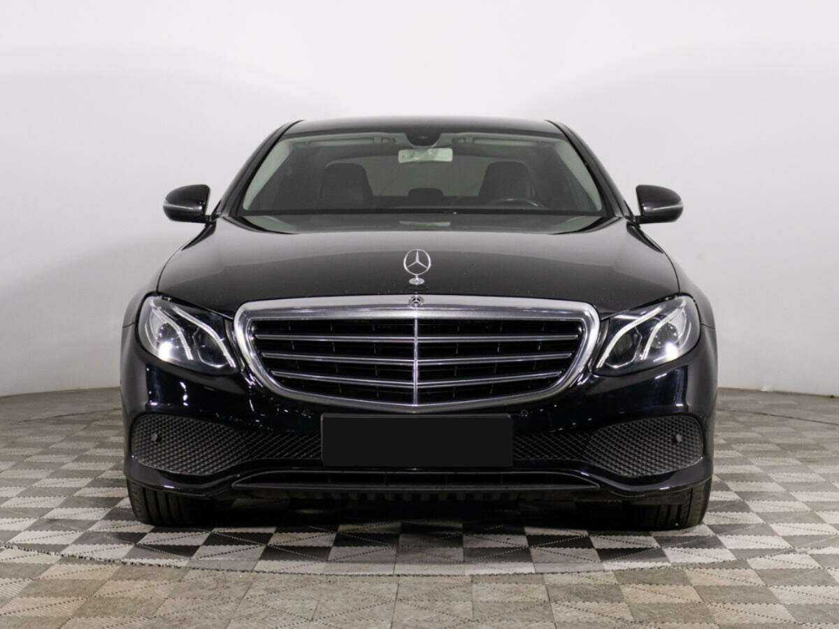 Mercedes-Benz E-Класс с пробегом — 2019 год. Фото: #1