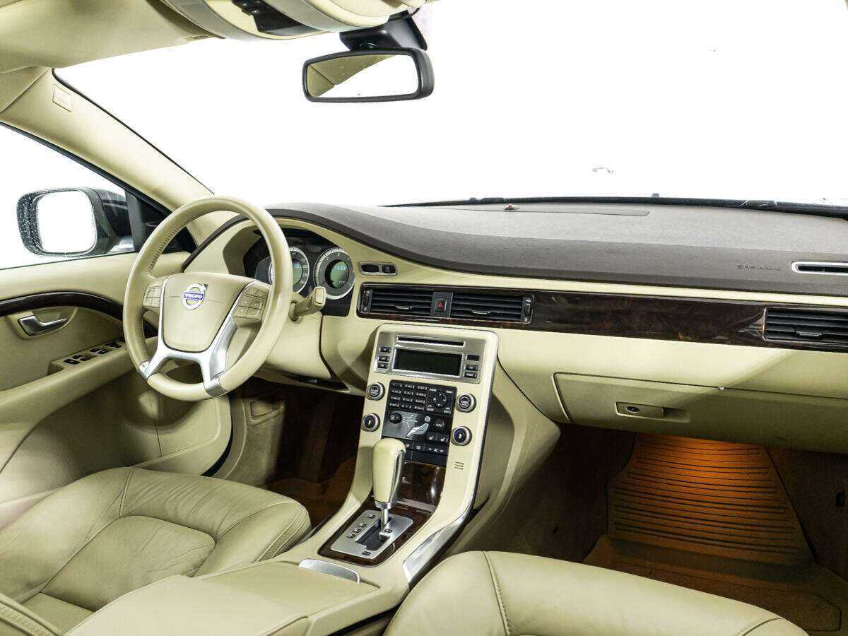 Volvo XC70 с пробегом — 2010 год. Фото: #8