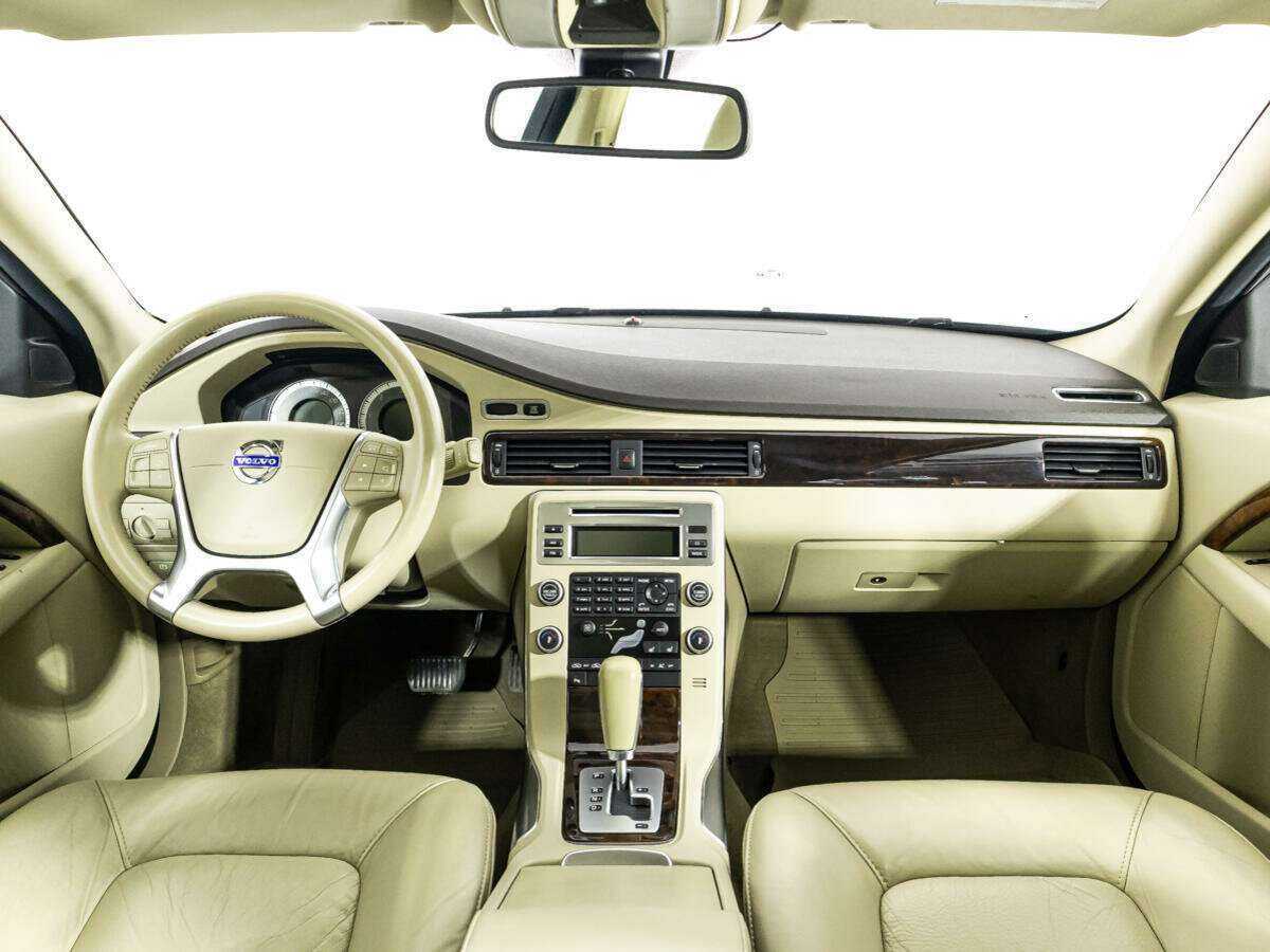 Volvo XC70 с пробегом — 2010 год. Фото: #12