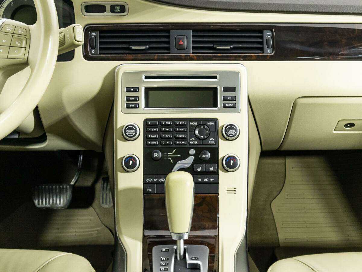 Volvo XC70 с пробегом — 2010 год. Фото: #13