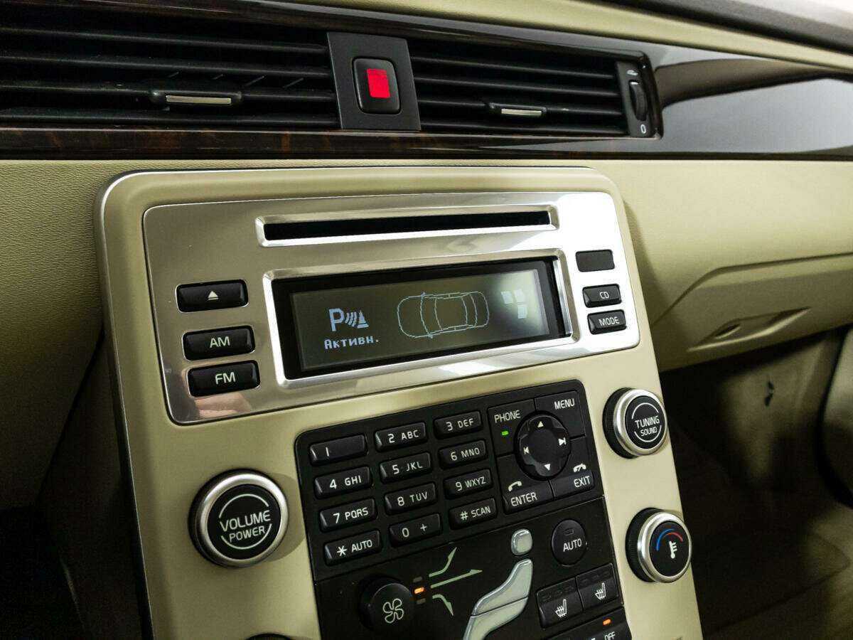 Volvo XC70 с пробегом — 2010 год. Фото: #16