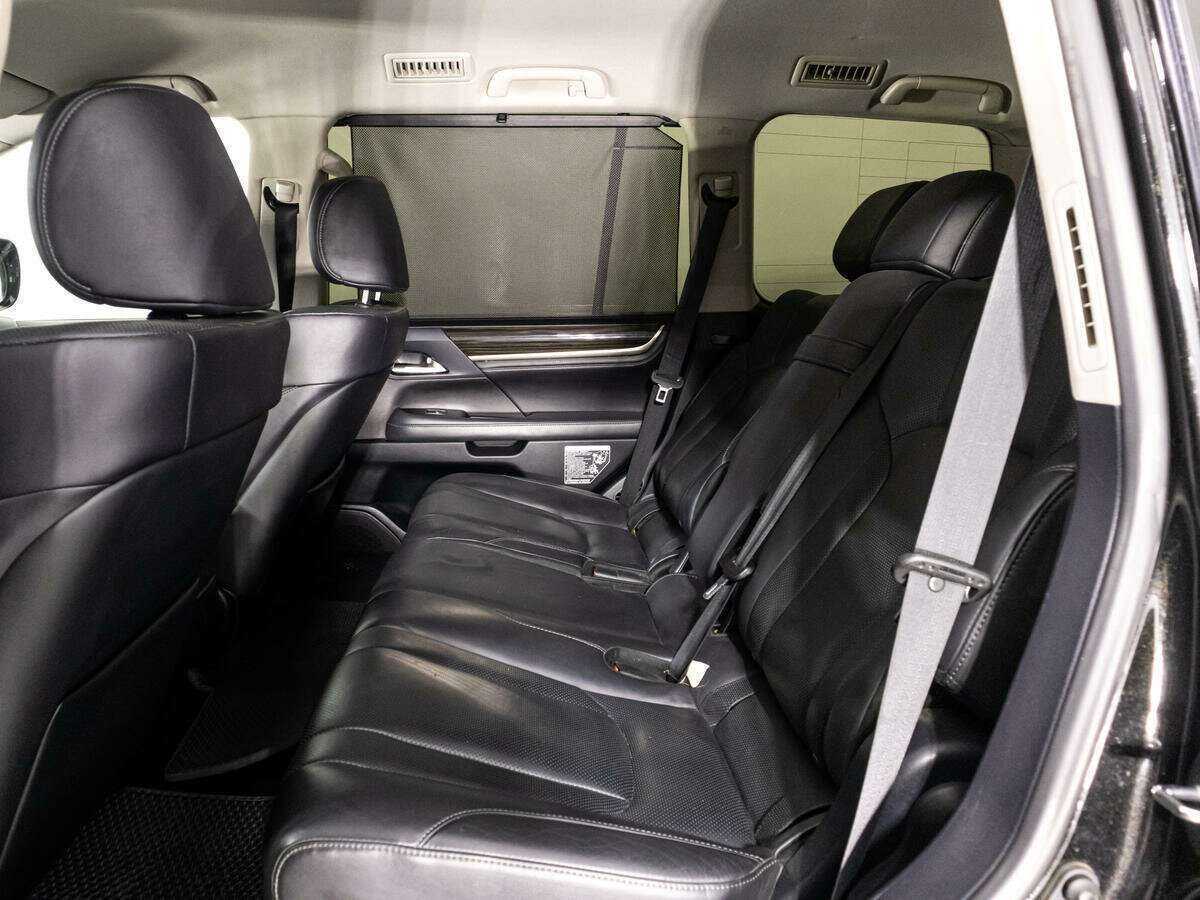 Lexus LX с пробегом — 2016 год. Фото: #9