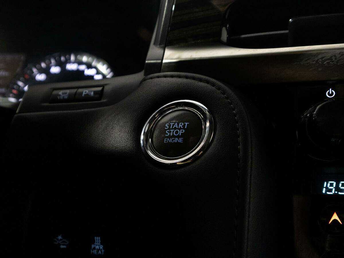 Lexus LX с пробегом — 2016 год. Фото: #19