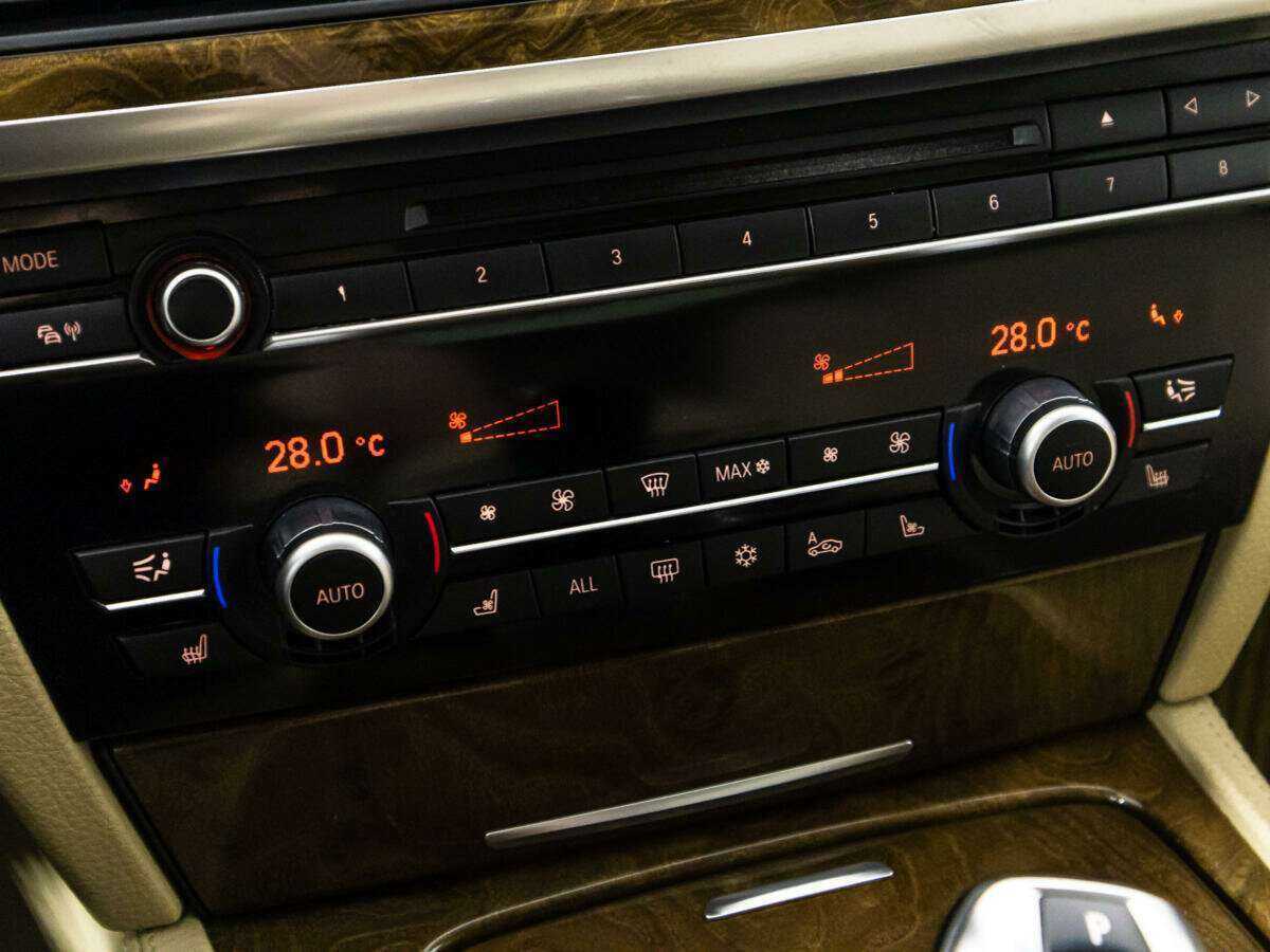 BMW 7 серии с пробегом — 2011 год. Фото: #20