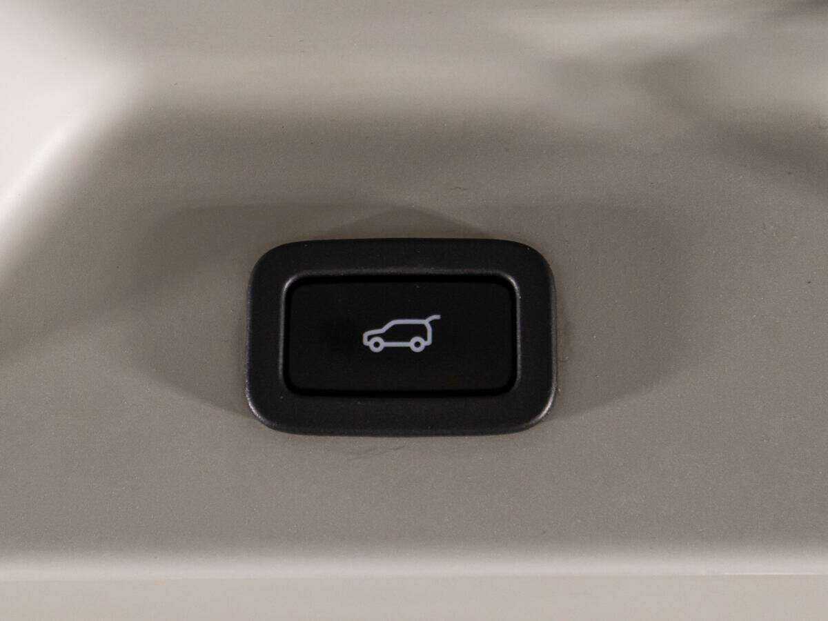 Land Rover Range Rover с пробегом — 2014 год. Фото: #15