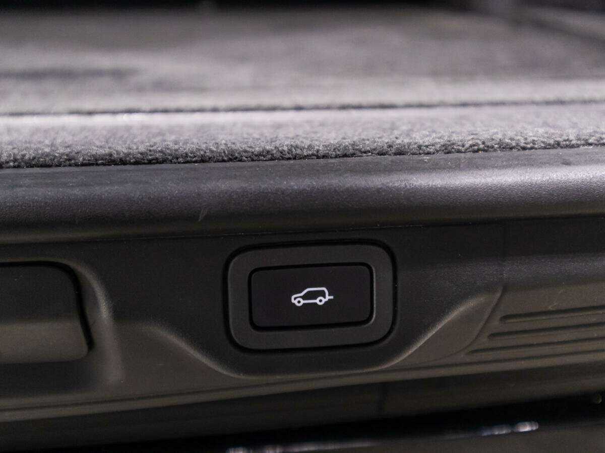 Land Rover Range Rover с пробегом — 2014 год. Фото: #16