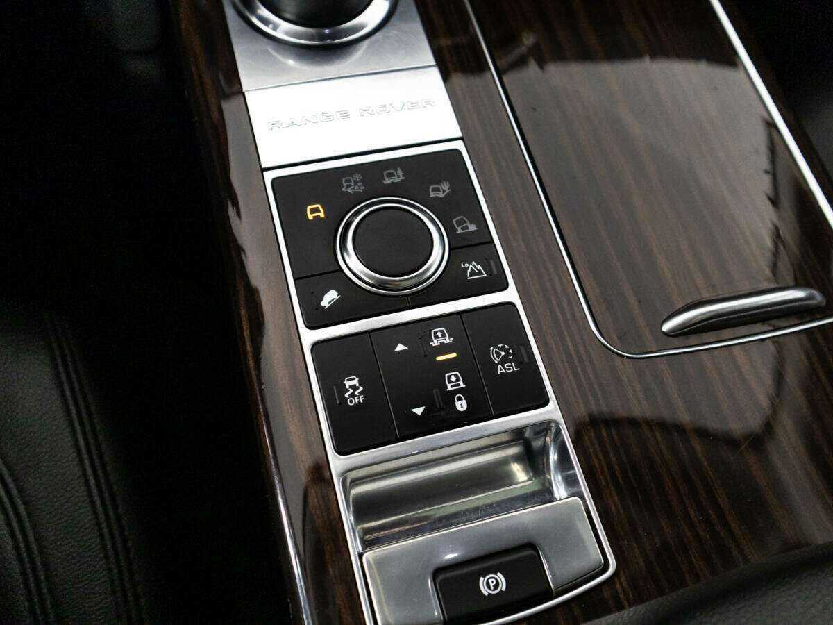 Land Rover Range Rover с пробегом — 2014 год. Фото: #22