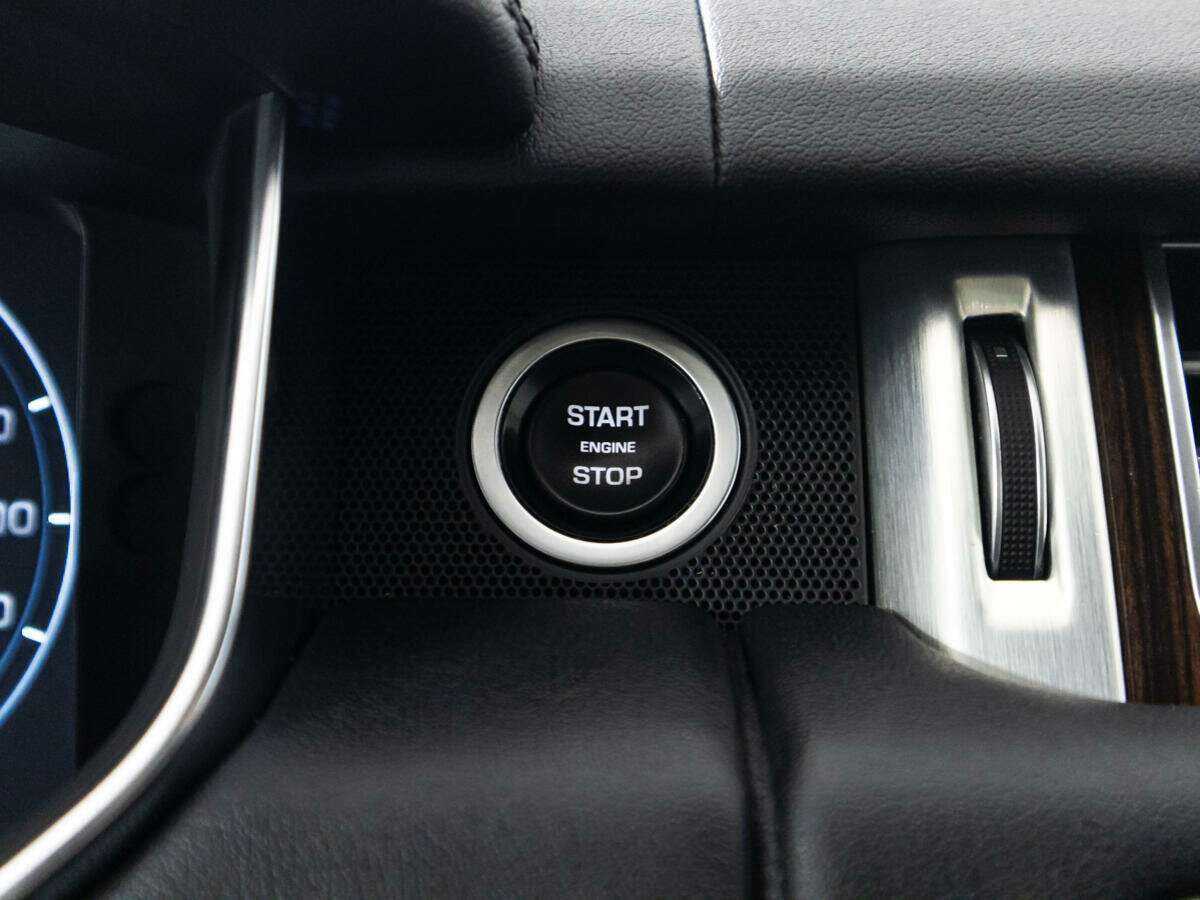 Land Rover Range Rover с пробегом — 2014 год. Фото: #23