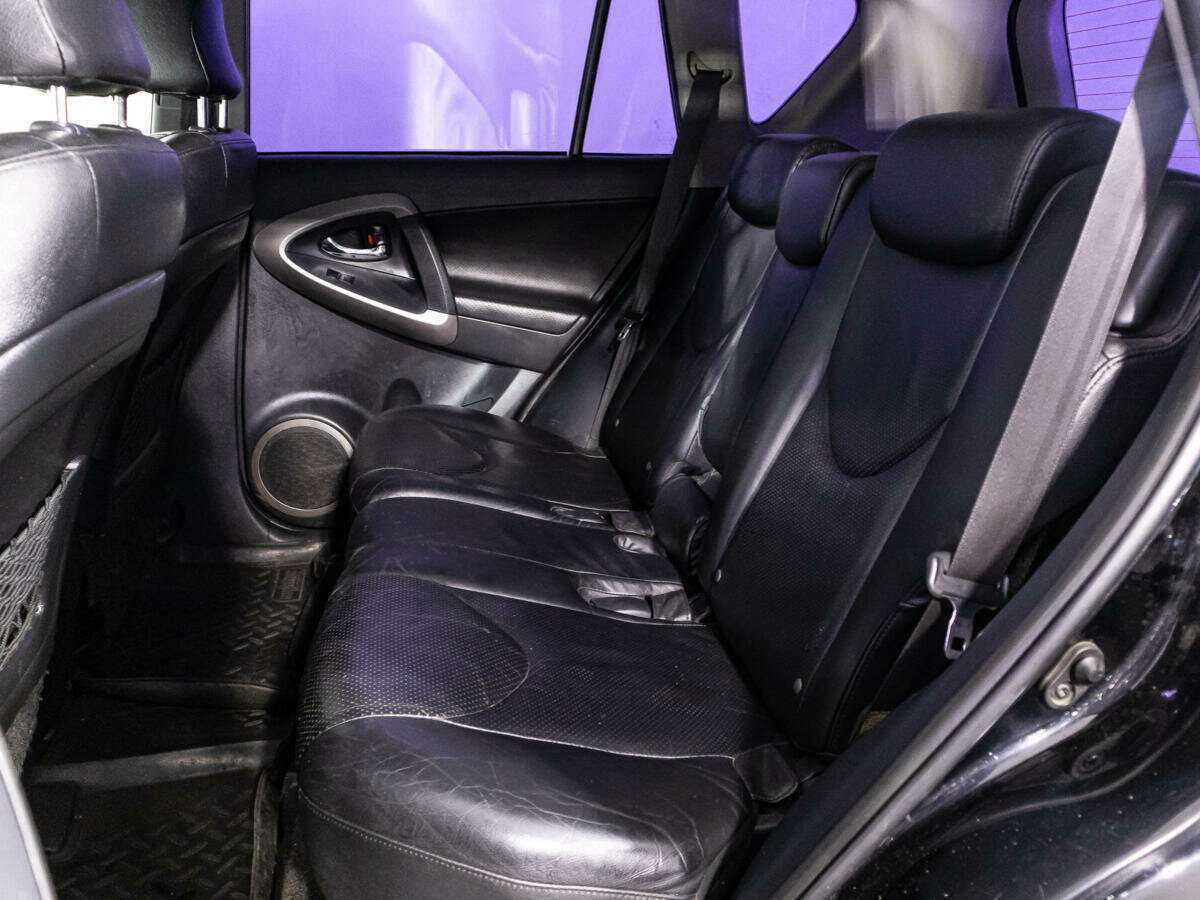 Toyota RAV4 с пробегом — 2007 год. Фото: #8