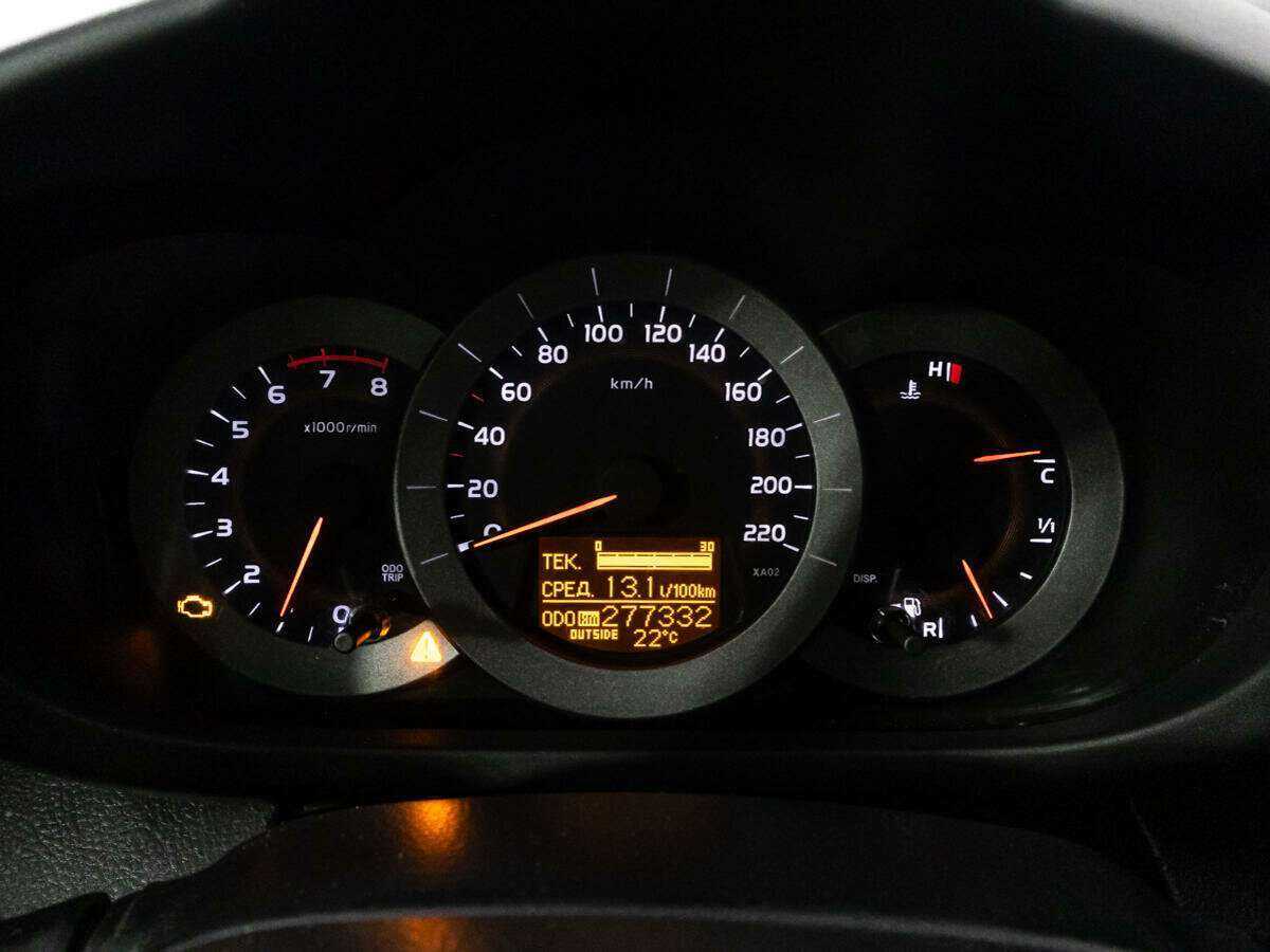 Toyota RAV4 с пробегом — 2007 год. Фото: #10