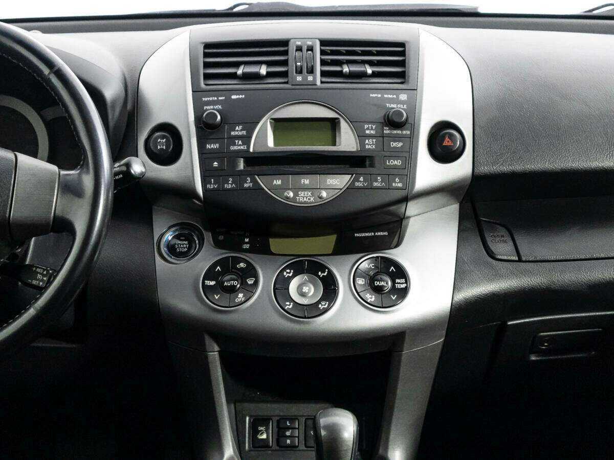 Toyota RAV4 с пробегом — 2007 год. Фото: #12