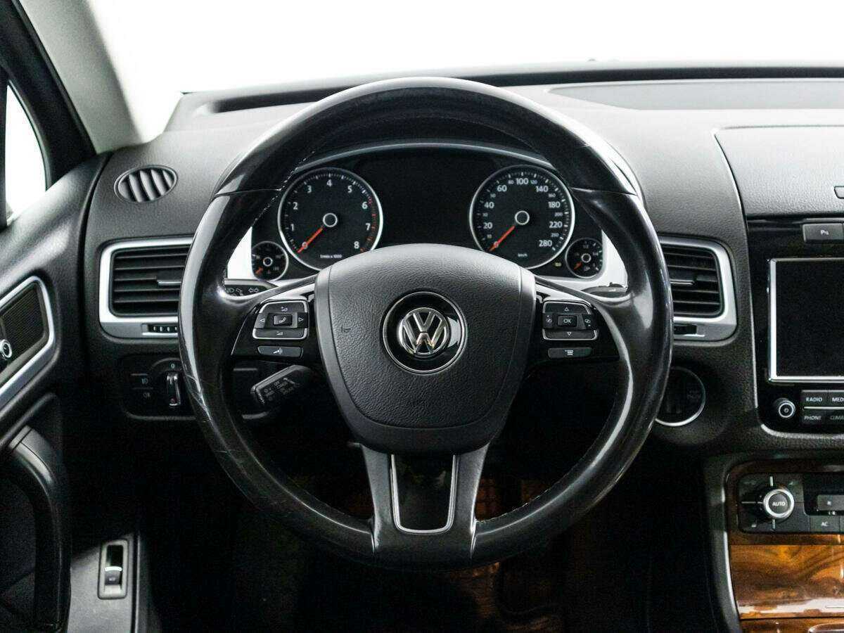 Volkswagen Touareg с пробегом — 2010 год. Фото: #19