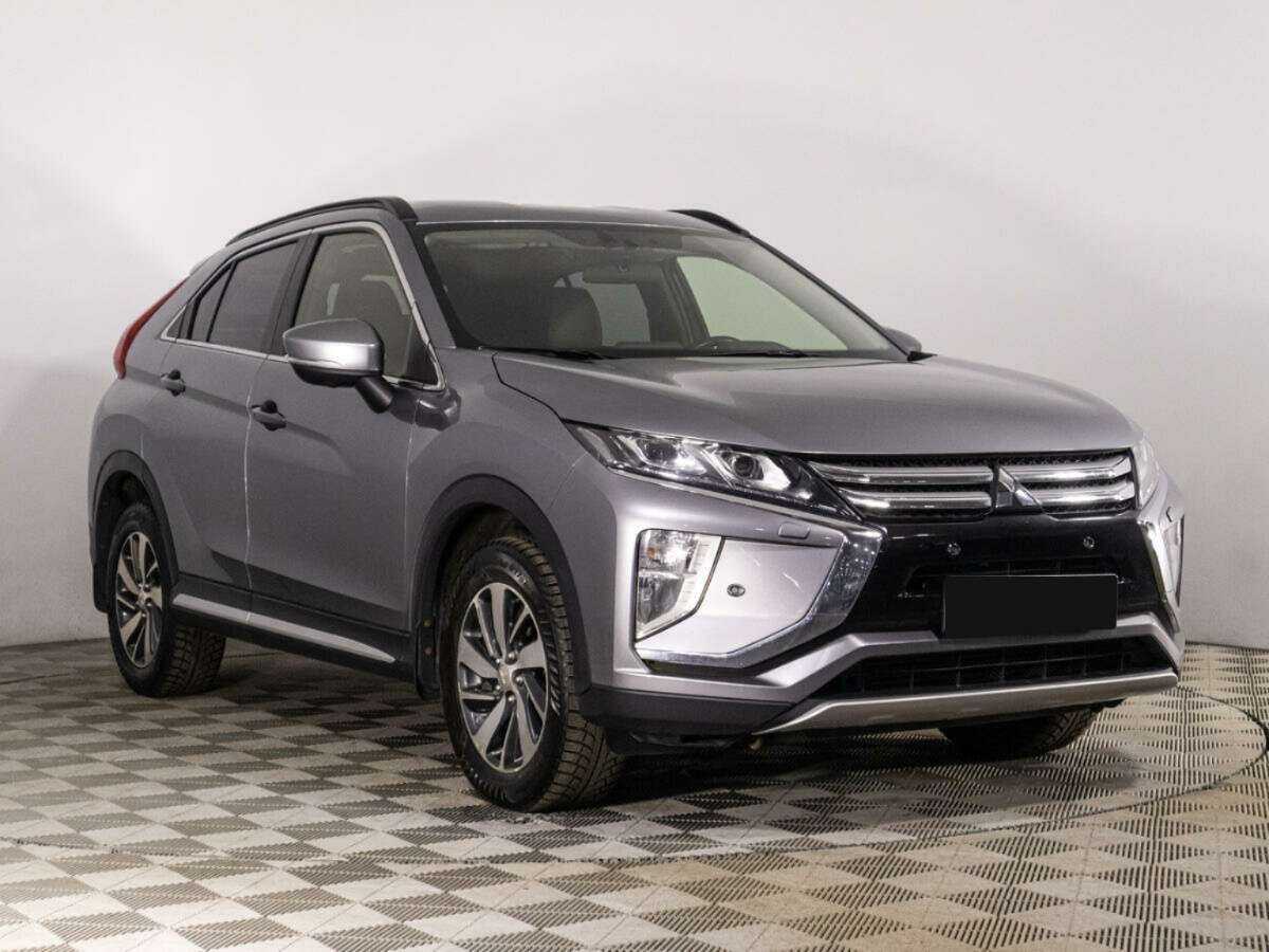 Mitsubishi Eclipse Cross с пробегом — 2018 год. Фото: #2