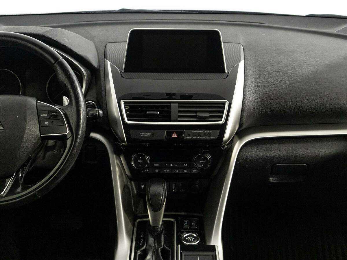 Mitsubishi Eclipse Cross с пробегом — 2018 год. Фото: #13