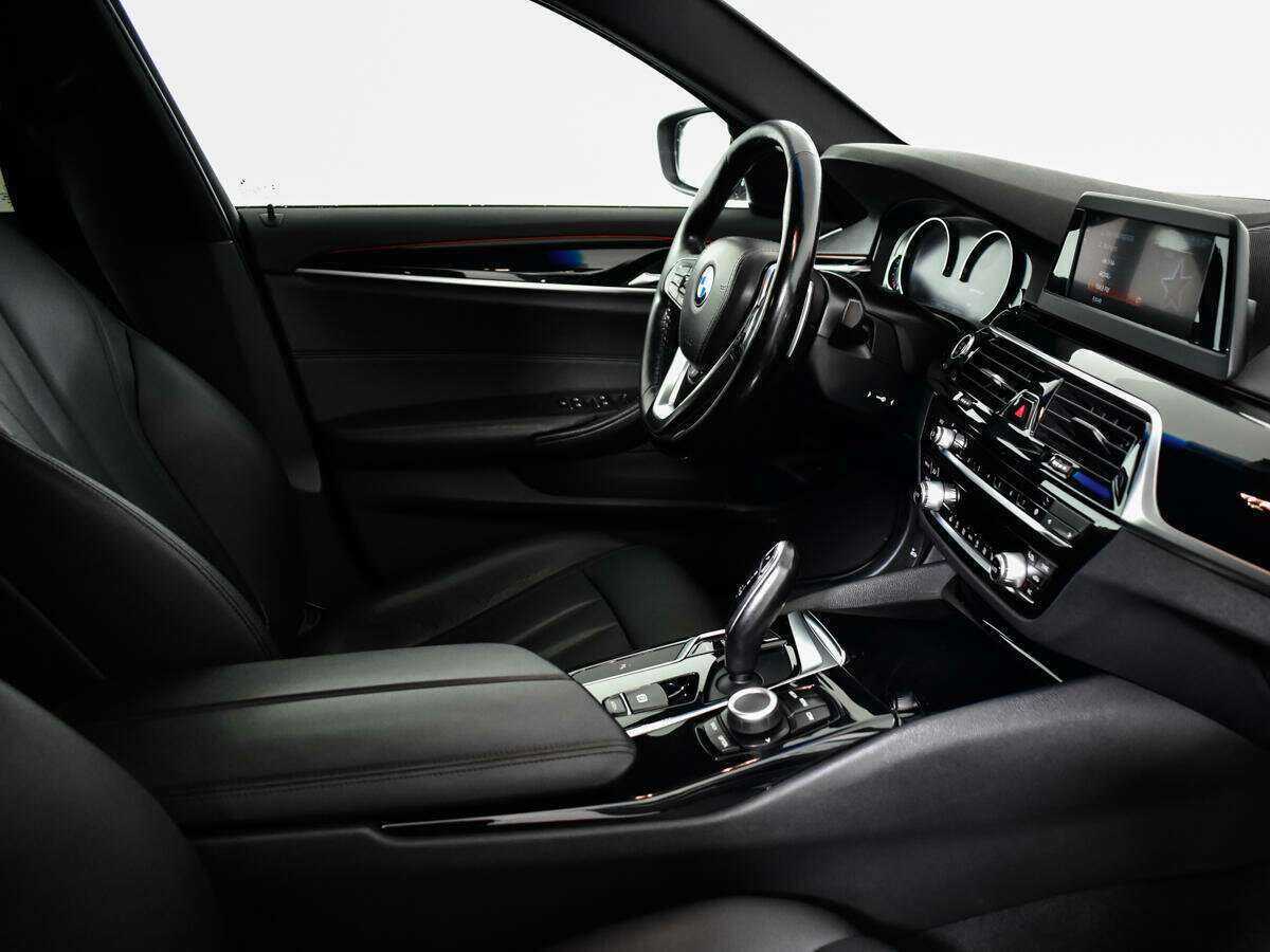 BMW 5 серии с пробегом — 2018 год. Фото: #6