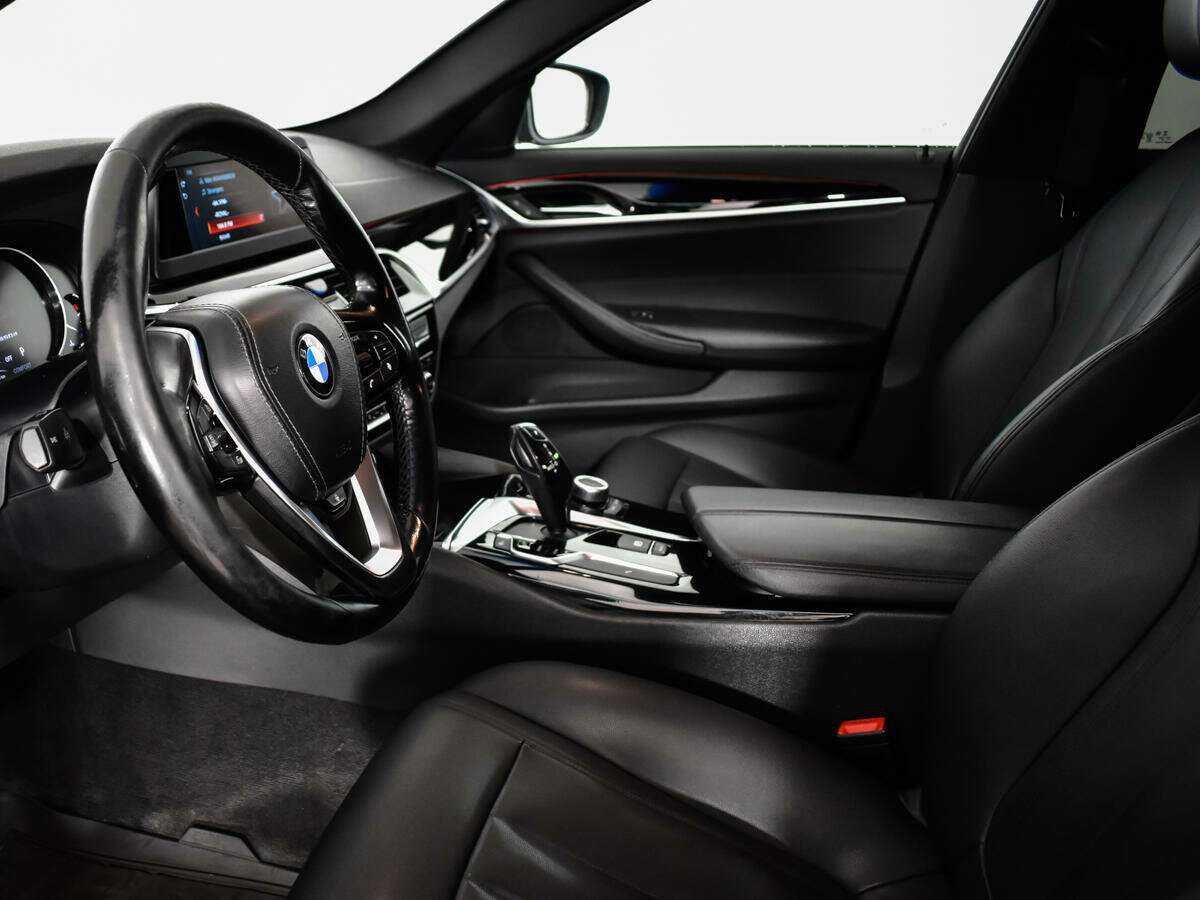 BMW 5 серии с пробегом — 2018 год. Фото: #10