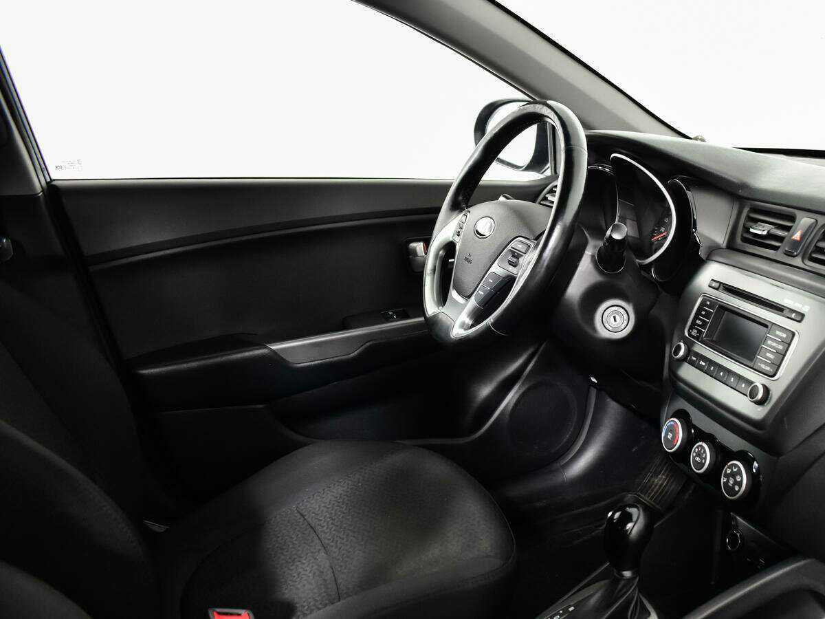 Kia Rio с пробегом — 2017 год. Фото: #8