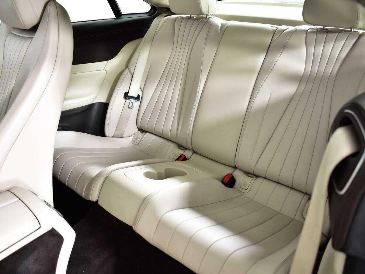 Mercedes-Benz E-Класс с пробегом — 2017 год. Фото: #8