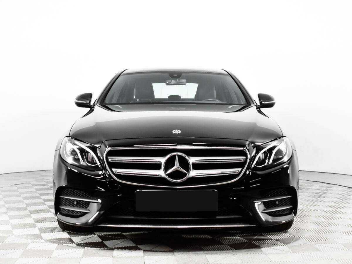 Mercedes-Benz E-Класс с пробегом — 2019 год. Фото: #1